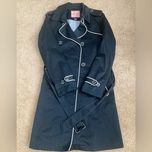 Vineyard Vines Trench